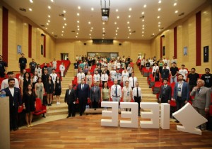 AKD 'de IEEE Akdeniz FutureFest Zirvesi
