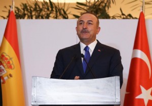 Bakan avuolu dan  Antalya Diplomasi Formu  Mjdesi